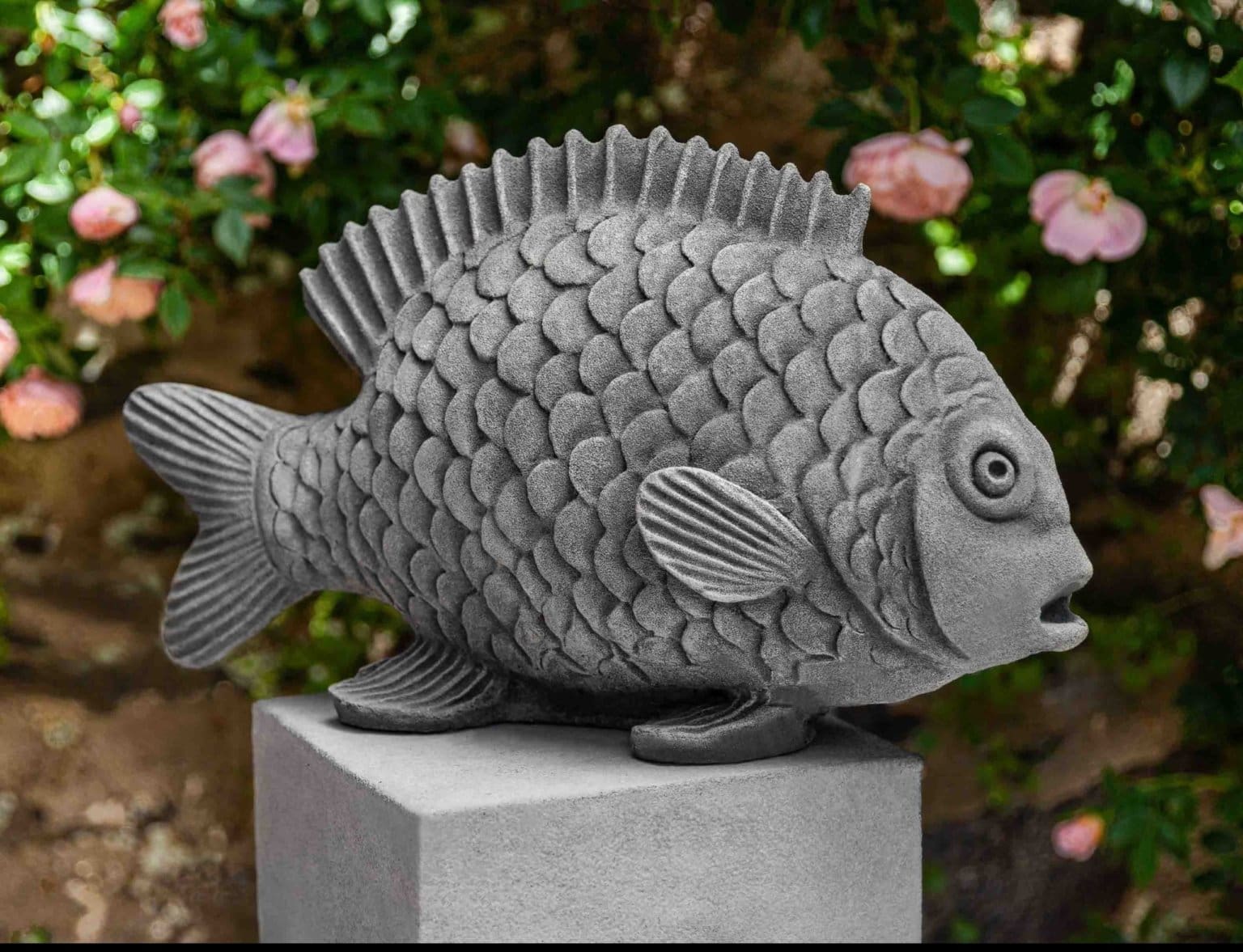 Campania Fish Statue "Gill "