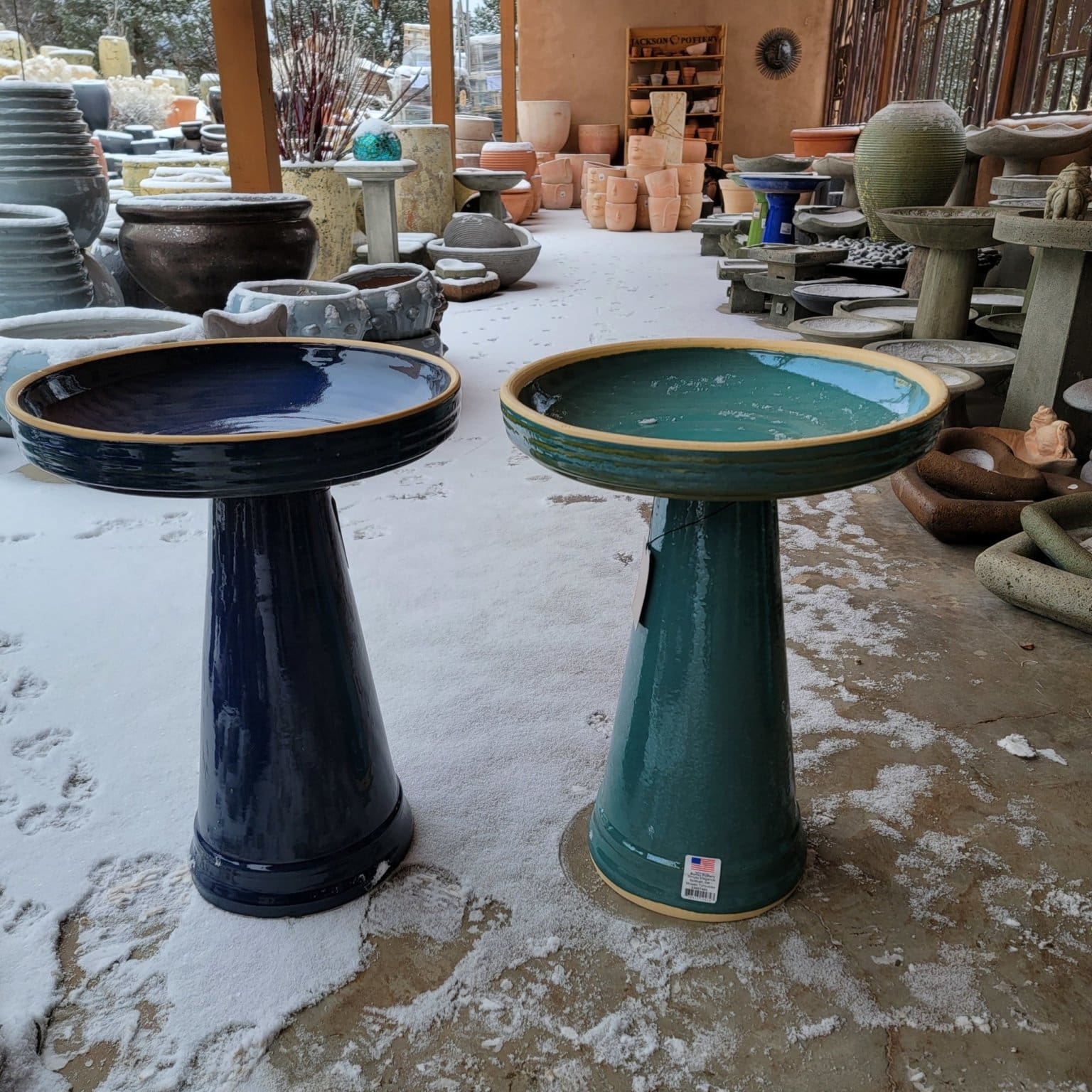 Simple Elegance Birdbath - Image 5
