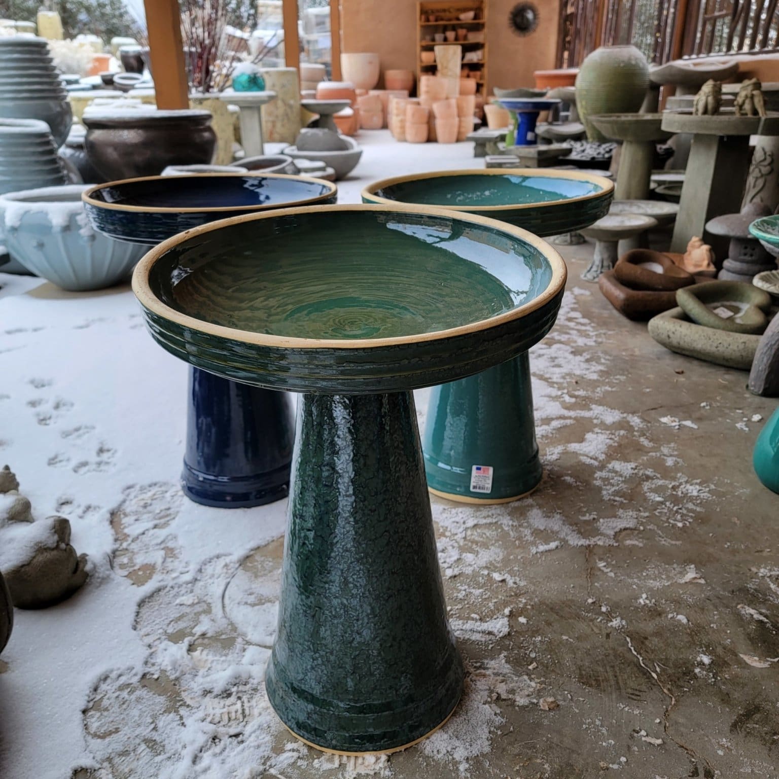 Simple Elegance Birdbath - Image 4