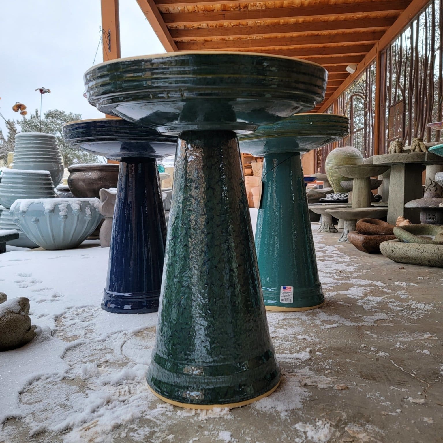Simple Elegance Birdbath - Image 2