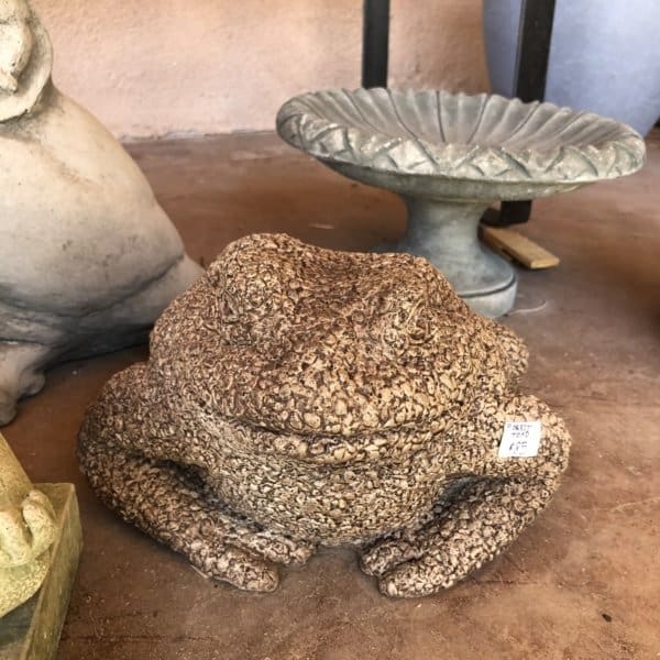 Campania Forest Toad Garden Statue