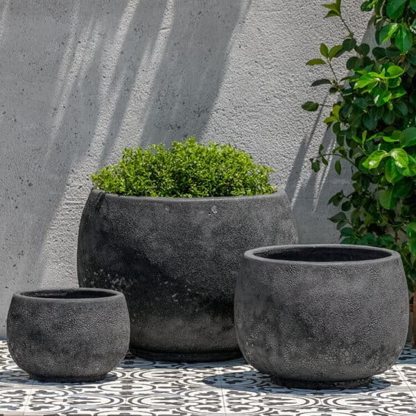 Campania Cantagal Planter - Volcanic Coral